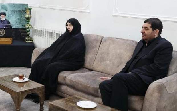 دیدار مخبر با خانواده شهید آیت الله رئیسی
