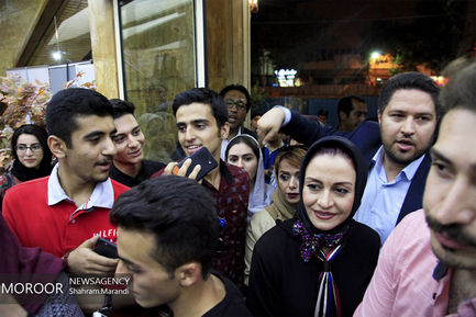 اکران فیلم زیر سقف دودی با حضور عوامل فیلم