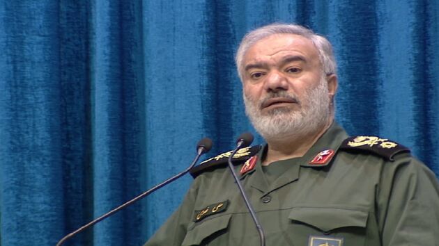 حتما باید روند جبهه حق انقلاب اسلامی را ادامه دهیم تا به قله برسیم