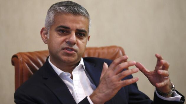 صادق خان از تصمیم ترامپ برای لغو سفرش به انگلیس استقبال کرد