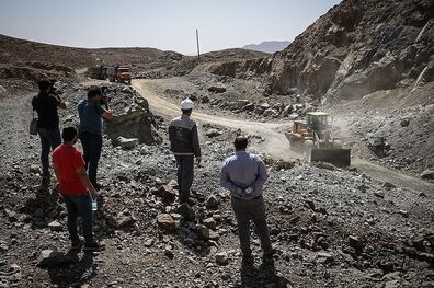 ساکنان مناطق معادن خیز آذربایجان غربی از ۱۵ درصد حقوق دولتی بهره مند شوند