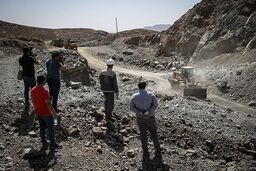 ساکنان مناطق معادن خیز آذربایجان غربی از ۱۵ درصد حقوق دولتی بهره مند شوند