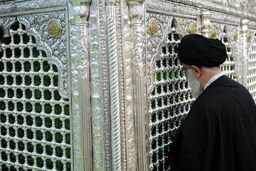 زیارت رهبر معظم انقلاب از حرم حضرت عبدالعظیم الحسنی (ع)