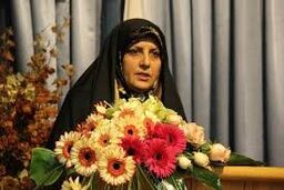 نیمی از جامعه کشور را زنان تشکیل می‌دهند