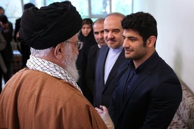 علیرضا کریمی با رهبر انقلاب دیدار کرد
