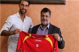 شاگرد اسطوره‌ای چون کریمی بودن وظیفه بازیکن را سخت‌تر می‌کند/خوشحالم که به تیم سابقم پیوستم