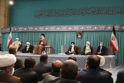 تمرکز باید بر تقویت مبارزین داخل فلسطین باشد 