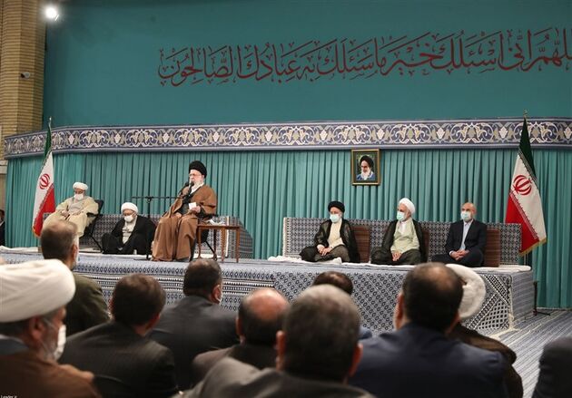تمرکز باید بر تقویت مبارزین داخل فلسطین باشد 