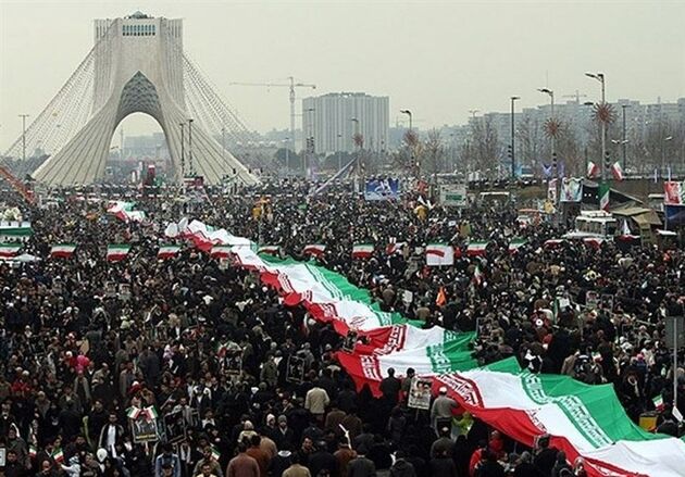 ارائه خدمات هلال احمر به بیش از ۱۹ هزار نفر در راهپیمایی ۲۲ بهمن