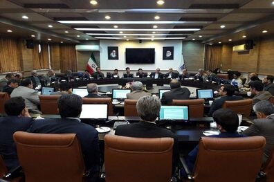 مدیران شهرداری همدان از طرح مباحث سیاسی خودداری کنند