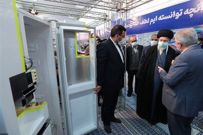  بازدید سه‌ساعته حضرت خامنه‌ای از نمایشگاه توانمندی‌های صنعتی