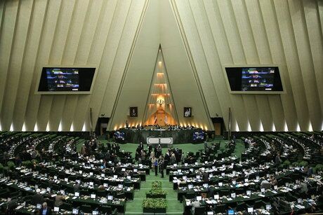 اعلام وصول پیشنهاد کمیسیون عمران در رابطه با اصلاح قانون دسترسی آزاد به سیستم حمل‌ونقل ریلی