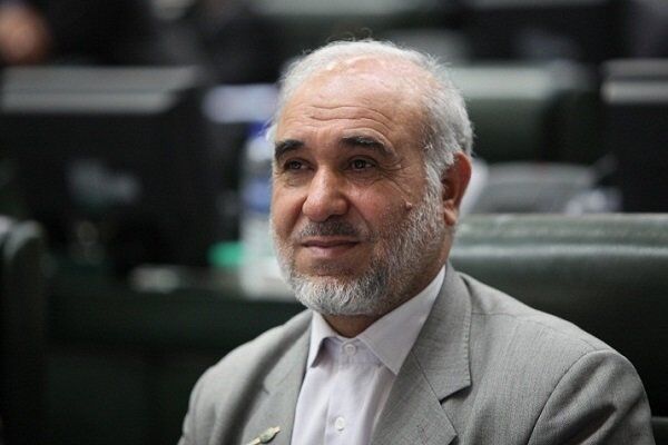 غفلت مسئولان کشور را با بحران اقتصادی مواجه کرد