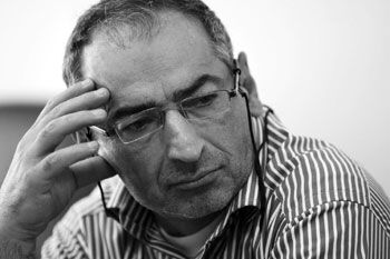 زیبا کلام به سخنان روحانی در مجلس 6 شهریور  واکنش نشان داد