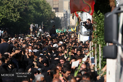 تشیع پیکرهای مطهر 135 شهید گمنام دوران دفاع مقدس