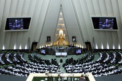 سوال از صالحی از دستور کار امروز مجلس قرار گرفت