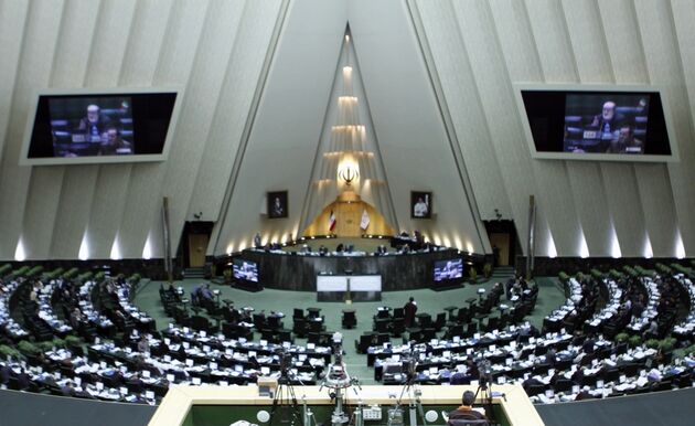 جلسه علنی مجلس شورای اسلامی در24 دی ماه دقایقی قبل آغاز شد 