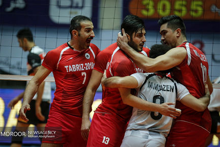 دیدار تیم های والیبال بانک سرمایه و شهرداری تبریز