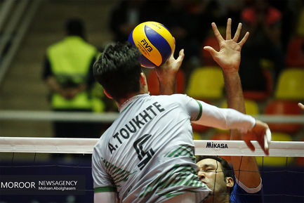 دیدار تیم های والیبال پیکان و شمس