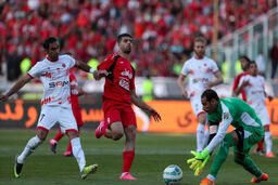 باشگاه پرسپولیس ماندن مهدی طارمی در این تیم را تایید کرد