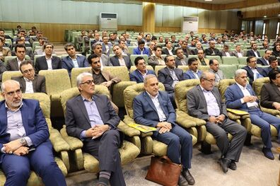 در بانکداری جامع، زیربنای اصلی مبتنی بر پاسخگویی و مشتری مداری است