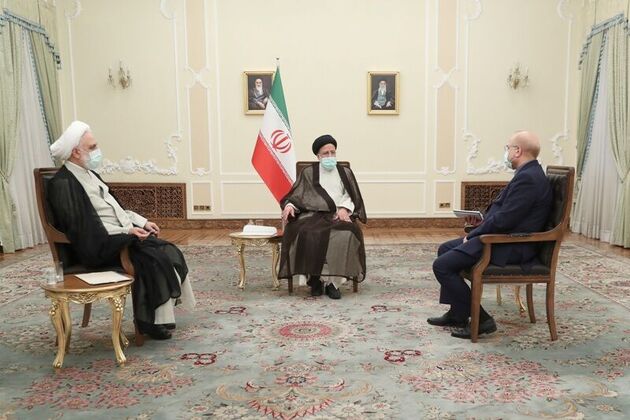 تاکید سران سه قوه بر تلاش دشمن برای توقف پیشرفت کشور