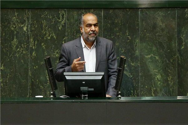 گرانی ها و تورم مردم را تحت فشار شدید گذاشته است