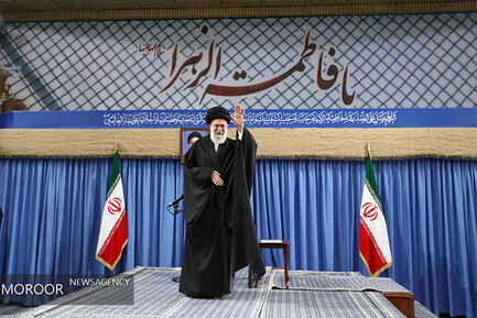 دیدار جمعی از مداحان و ذاکران اهل بیت(ع) با مقام معظم رهبری