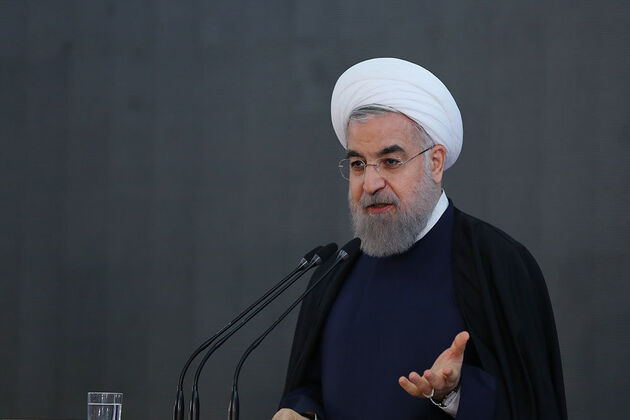 آغاز مراسم گرامیداشت روز کارگر با شعار "قرارداد موقت، به همت روحانی، اصلاح باید گردد"