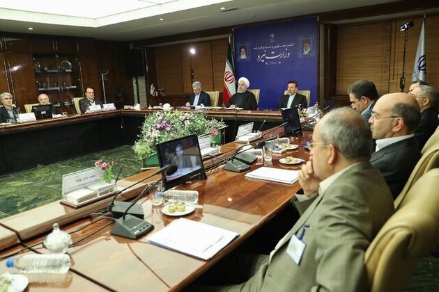آغاز سخنرانی روحانی در جمع وزیر و مدیران ارشد وزارت نیرو