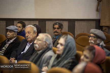 تجلیل از هنرمندان پیشکسوت متولدین دی ماه