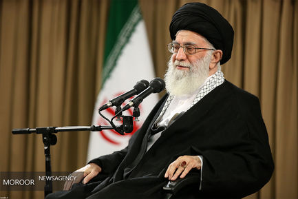 دیدار مقام معظم رهبری با مسئولان راهیان نور