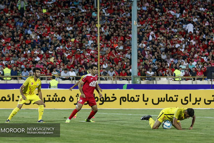 سوپر جام فوتبال دیدار تیم های پرسپولیس و نفت