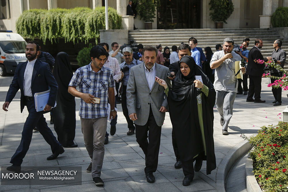 ارتباط دولت با دفتر رهبر انقلاب خیلی نزدیک است