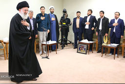 دیدار نخبگان و دانشجویان بسیجی مدال‌آور دانشگاه صنعتی شریف با مقام معظم رهبری