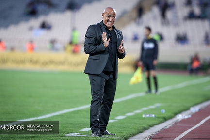 دیدار تیم های استقلال تهران و سپاهان اصفهان