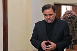 درخواست برخی از نمایندگان برای استیضاح آخوندی