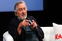 ترامپ یک آشغال، سگ، خوک و فریبکار است