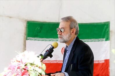 علی لاریجانی، آیت الله رئیسی را دعوت به مناظره کرد