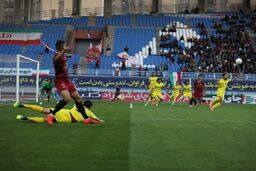 شکست شهر خودرو مشهد مقابل صنعت نفت آبادان