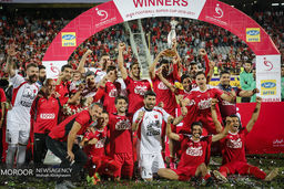 جام قهرمانی سوپر جام پرسپولیس اهدا می شود