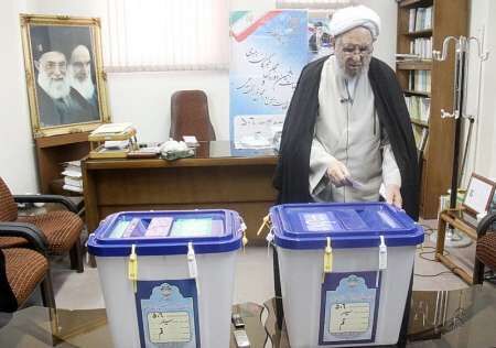 شرکت در انتخابات وظیفه ملی و شرعی است