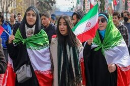 درخواست حزب اتحاد ملت برای لغو قانون حجاب اجباری