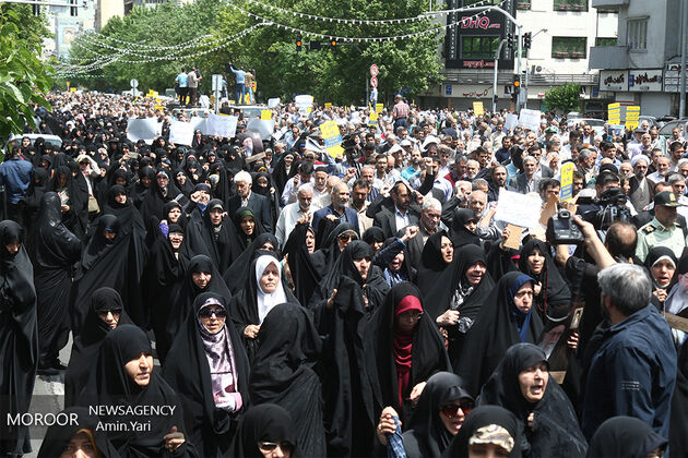قطعنامه تجمع بزرگ مردم تهران قرائت شد