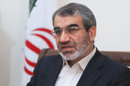نباید فریب وعده های دروغین دشمن را بخوریم