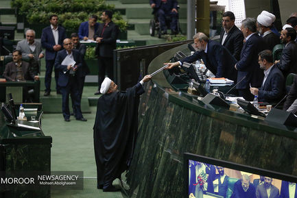 تقدیم لایحه بودجه سال ۹۷ به مجلس توسط رییس جمهوری