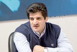 خادم بدون حضور رقیب جدی در انتخابات ریاست فدراسیون کشتی/ کلانتری و چمن گلی ثبت نام کردند