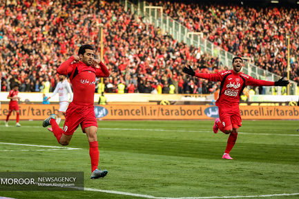 دیدار تیم های فوتبال پرسپولیس و تراکتورسازی