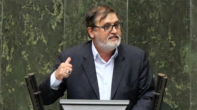 دشمن را نباید آرام بگذاریم