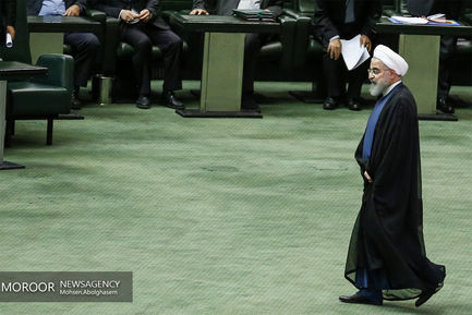 جلسه رای اعتماد به وزرای پیشنهادی علوم و نیرو با حضور رییس جمهوری